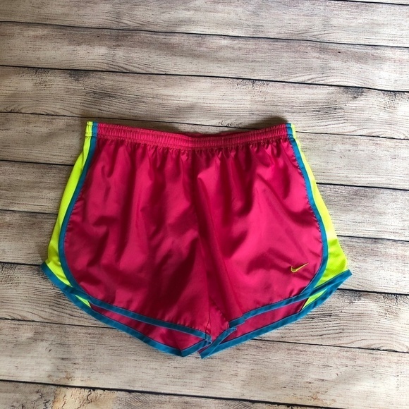 Nike Dri Fit Shorts Size XL - Picture 3 of 5